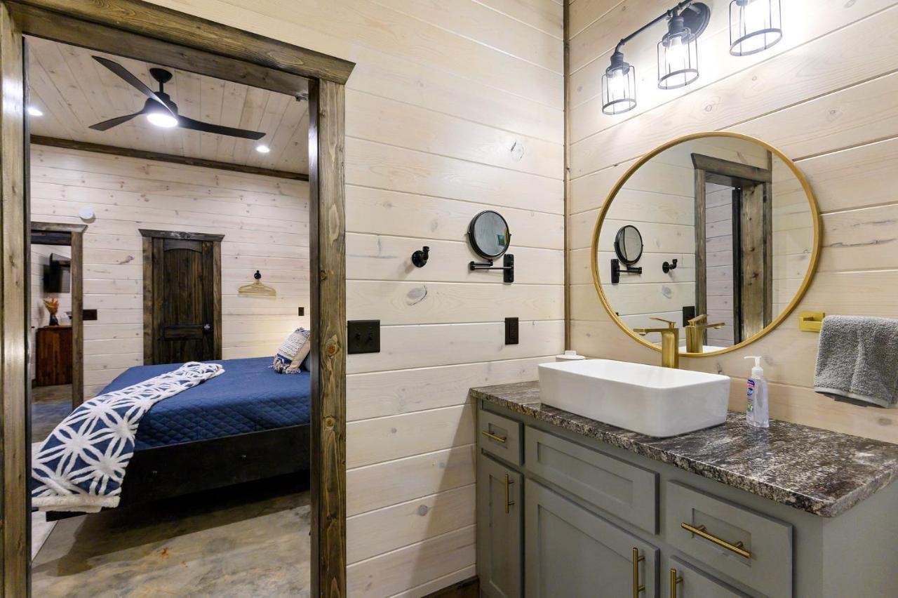 Unwind In Style! *New* Sip And Stay Hideaway Broken Bow Exterior photo